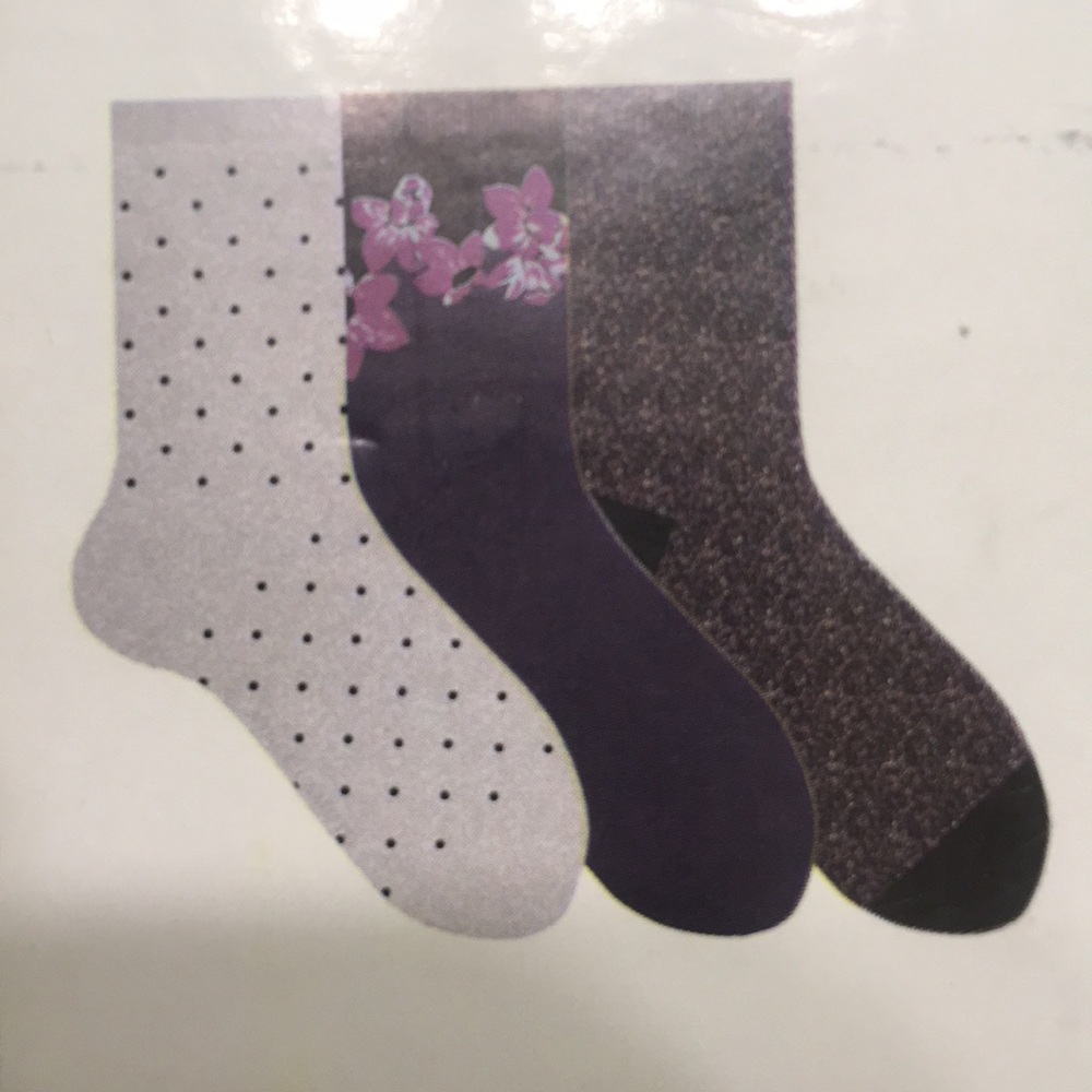 Vince Camuto | Printed Socks 3 Pairs (Unisex) NWT - Picture 3 of 3